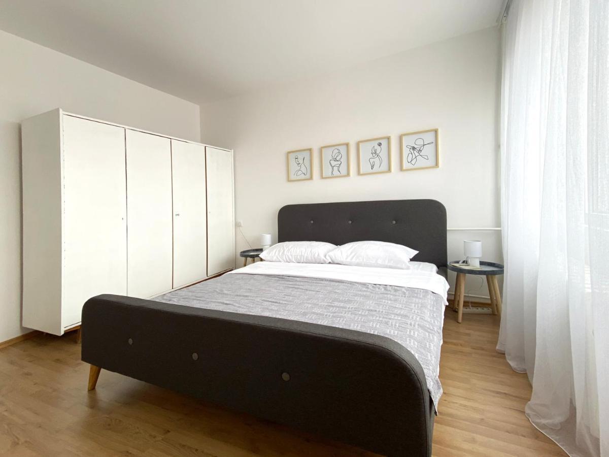 Apartman Milica Apartment นิส ภายนอก รูปภาพ